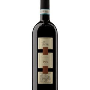 la spinetta monferrato rosso pin bottiglia di vino rosso italiano prodotto nel monferrato ottenuto da uve nebbiolo e barbera