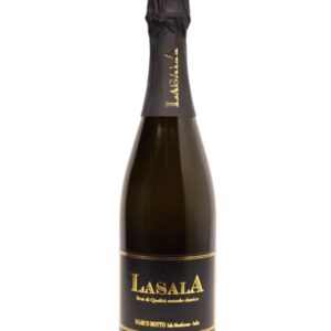 marco botto spumante la sala brut bottiglia di spumante prodotto in Italia, nel monferrato in Piemonte
