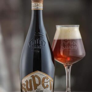 baladin birra ambrata super bottiglia di birra artigianale prodotta in Italia, in Piemonte