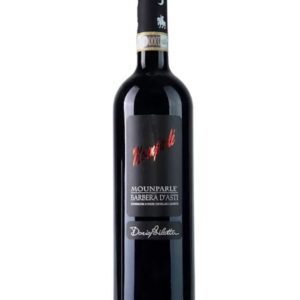 biletta barbera mounparle bottiglia di vino rosso prodotto in Italia, nella zona del Monferrato in Piemonte