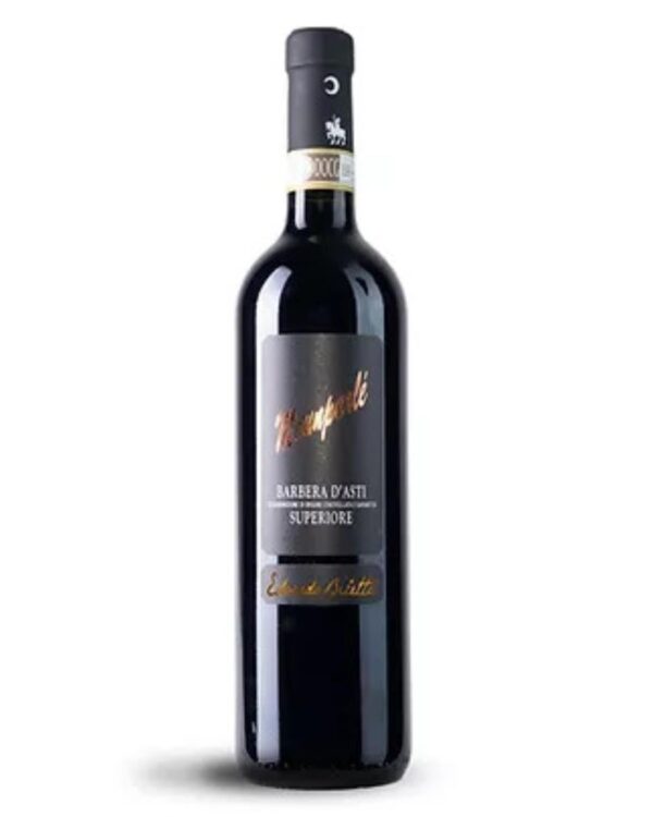 biletta barbera superiore mounparle bottiglia di vino rosso prodotto in Italia, nella zona del Monferrato in Piemonte