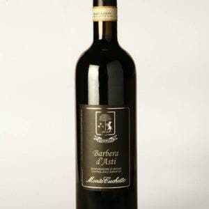 capretto barbera monte cucchetto bottiglia di vino rosso prodotto in Italia, nel monferrato in Piemonte