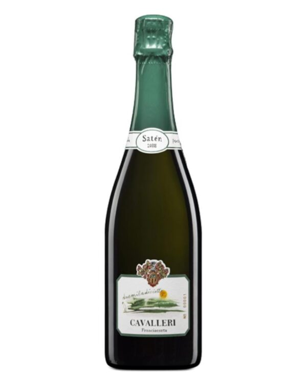 cavalleri franciacorta Saten bottiglia di spumante bianco prodotto in Italia, nella zona della Franciacorta in Lombardia