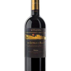 Vite Colte Nizza Riserva La Luna e i Falò bottiglia di vino rosso italiano prodotto in Piemonte nella zona di Nizza da uve barbera