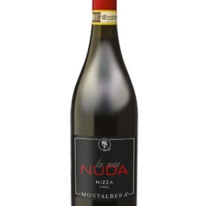 montalbera nizza la mia nuda bottiglia di vino rosso prodotto in Italia, nella zona di Nizza Monferrato in Piemonte