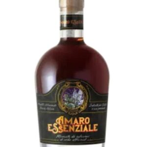 gin agricolo amaro essenziale bottiglia di liquore alle erbe prodotto in Italia, in Piemonte
