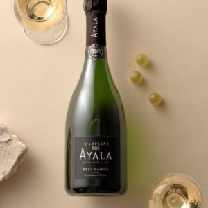 Ayala Champagne Majeur Brut è un vino bianco spumante, prodotto in Francia nell zona della Champagne