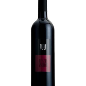 iuli barbera rossore bottiglia di vino rosso prodotto in Italia, nel monferrato