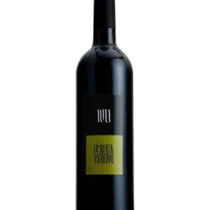 iuli barbera umberta bottiglia di vino rosso prodotto in Italia, nel monferrato