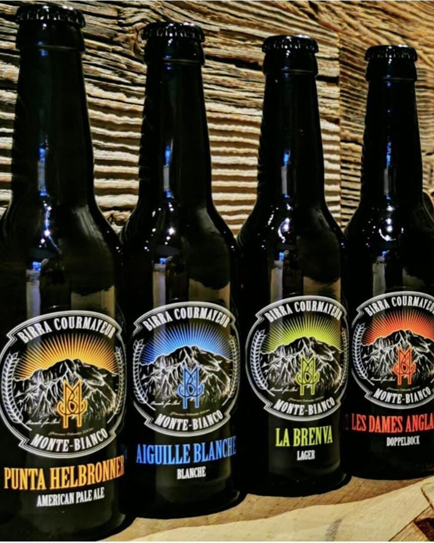 Birrificio Courmayeur Birra Bionda La Brenva (0,33lt.) Incredibile 1 birrificio courmayeur birra bionda la brenva bottiglia di birra prodotta in Italia, nella valle d'aosta