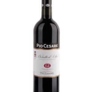 pio cesare dolcetto d'alba bottiglia di vino rosso prodotto in Italia, nella zona delle Langhe in Piemonte