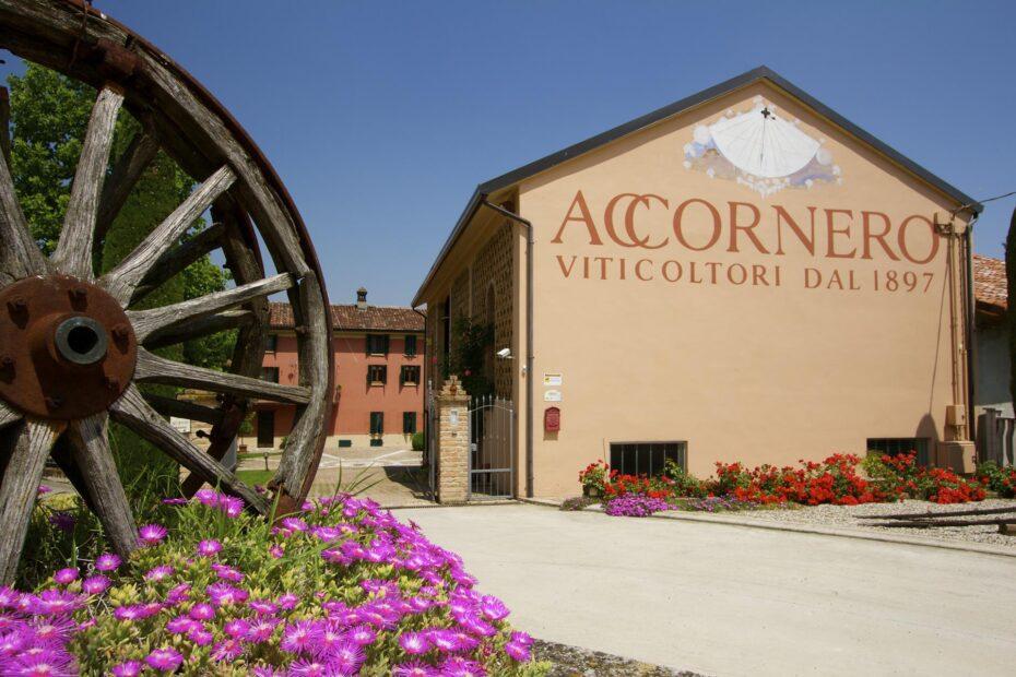 casa vinicola accornero vista di una parte esterna della cantina