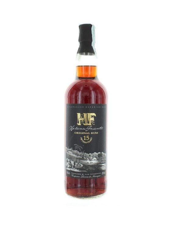 helena fuente rum 15 yo bottiglia di distillato prodotto in Perù