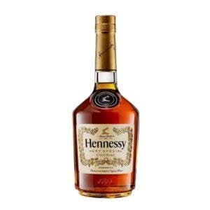 hennessy cognac vs bottiglia di distillato prodotto in Francia, nella zona del Cognac