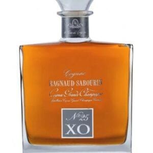ragnaud sabourin cognac grande champagne xo bottiglia di distillato prodotto in Francia, nella zona del Cognac