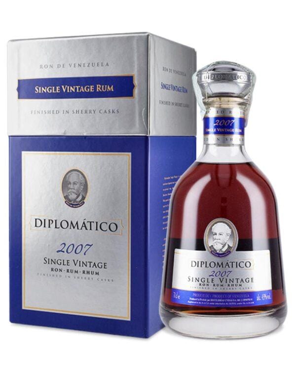 diplomatico rum single vintage 2007 bottiglia di distillato prodotto nel Venezuela