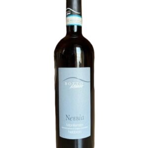 marco botto monferrato nebbiolo nebbia bottiglia di vino rosso da uve nebbiolo prodotto in Italia, nella zona del Monferrato in Piemonte