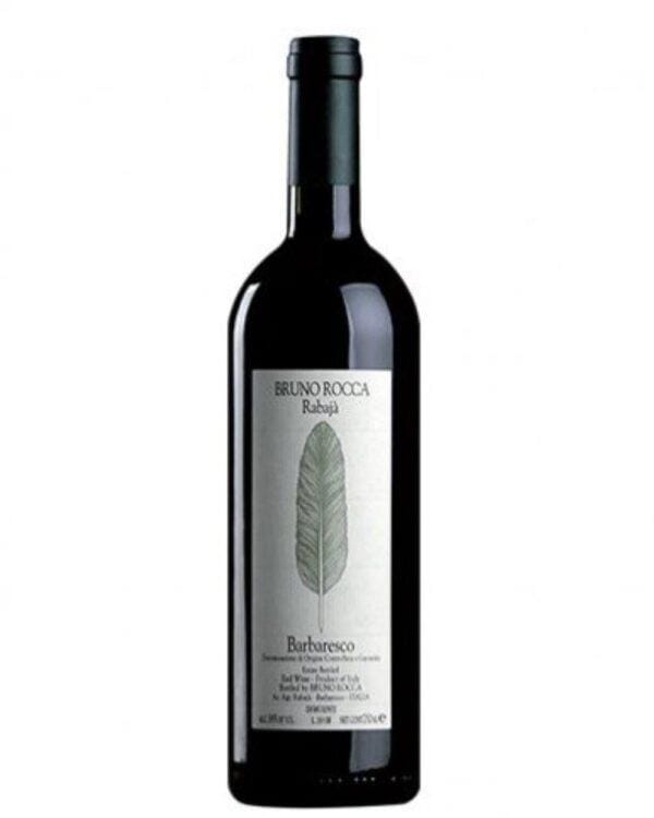 bruno rocca barbaresco rabajà bottiglia di vino rosso prodotto in Italia, nella zona delle Langhe in Piemonte