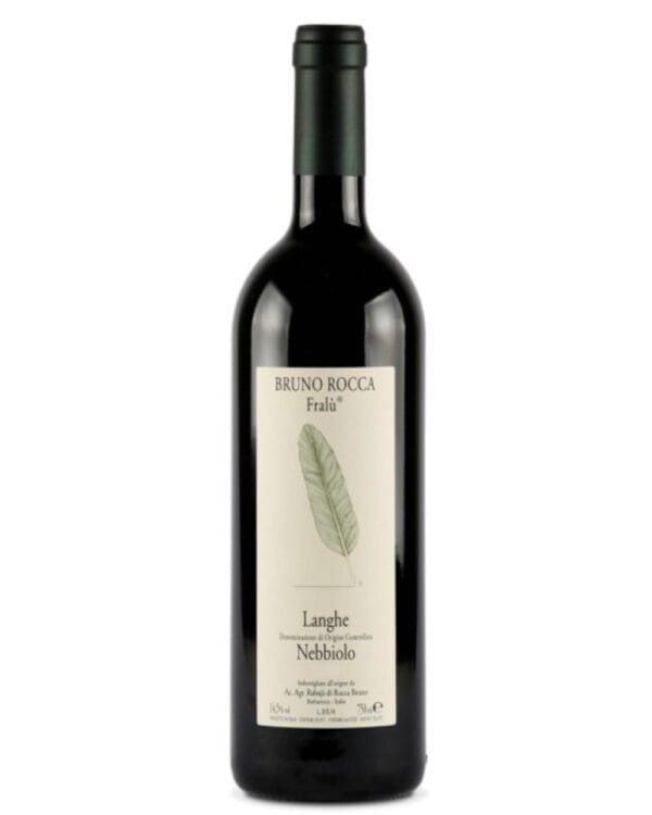 bruno rocca nebbiolo fralù bottiglia di vino rosso prodotto in Italia, nella zona delle Langhe in Piemonte