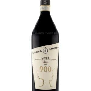cascina garitina nizza vegia bottiglia di vino rosso prodotto in Italia, nella zona di Nizza Monferrato, in Piemonte