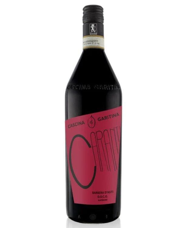 cascina garitina barbera superiore caranti bottiglia di vino rosso prodotto in Italia, nella zona delle Langhe Astigiane, in Piemonte