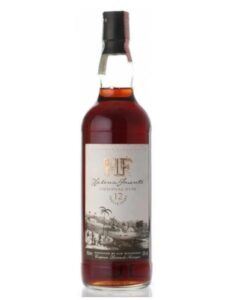 helena fuente rum 12 yo bottiglia di distillato prodotto in Nicaragua