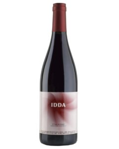 idda etna rosso bottiglia di vino rosso prodotto nella zona dell'Etna in Sicilia
