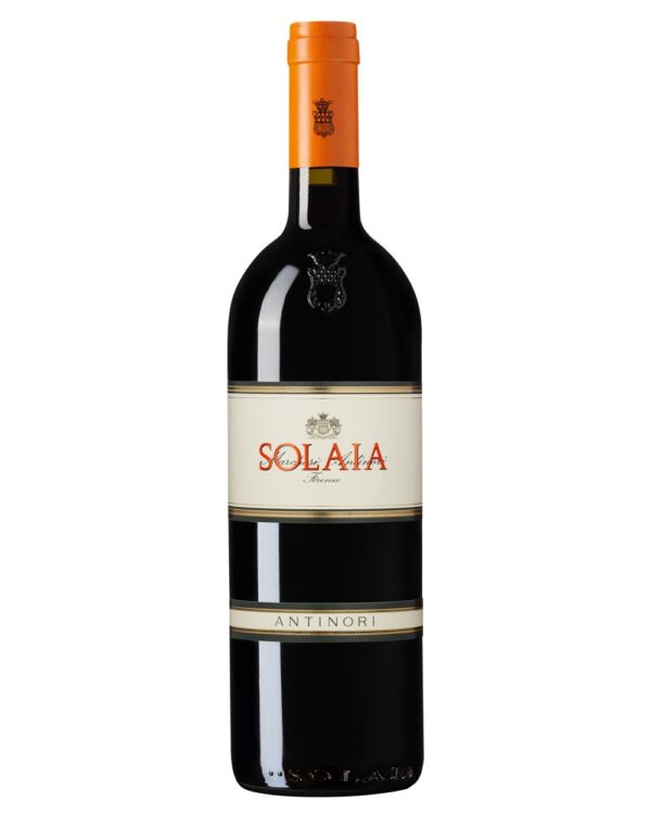 marchesi di antinori solaia bottiglia di vino rosso italiano prodotto in toscana da uve sangiovese, cabernet sauvignon e cabernet franc