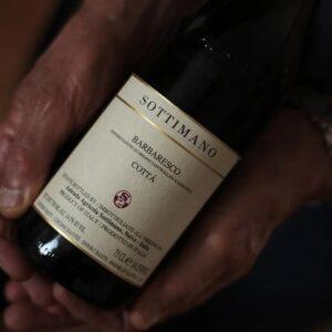 sottimano barbaresco cottà bottiglia di vino rosso prodotto in Italia, nella zona delle Langhe in Piemonte