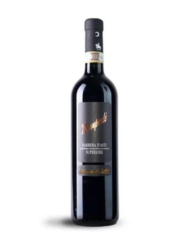 biletta barbera superiore mounparle bottiglia di vino rosso prodotto in Italia, nella zona del Monferrato in Piemonte